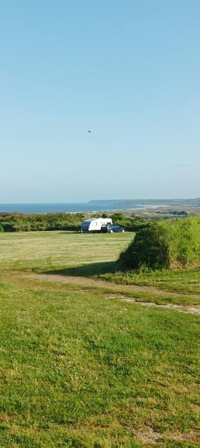Les Ronds Duval Face Aux Iles Anglo-normandes Parque de Campismo Les Moitiers-d'Allonne