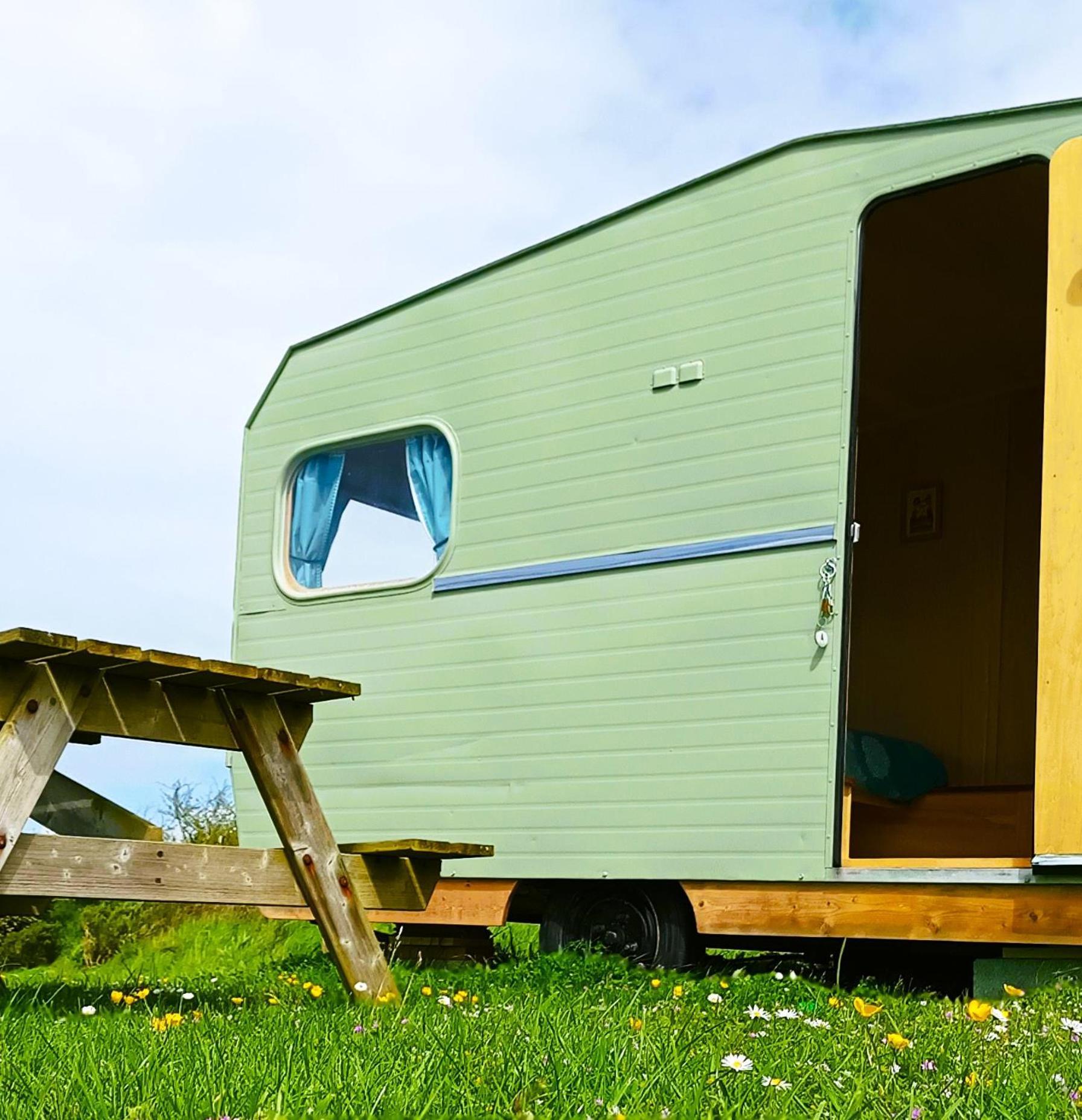 Camping Les Ronds Duval Face Aux Iles Anglo-normandes
