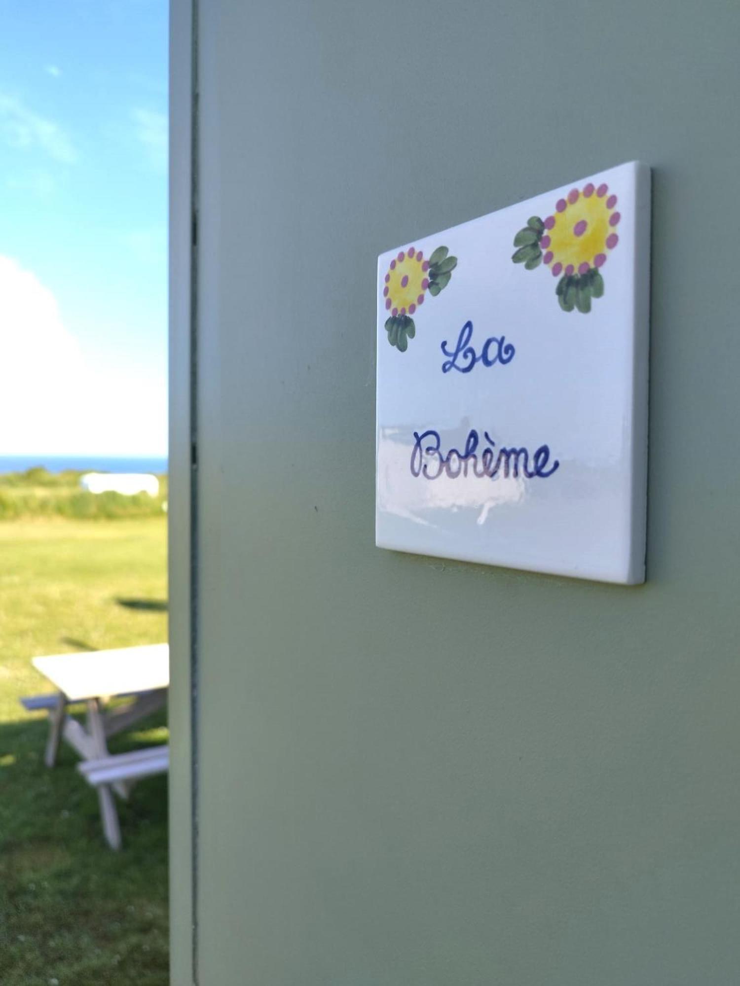 Les Ronds Duval Face Aux Iles Anglo-normandes Les Moitiers-d'Allonne