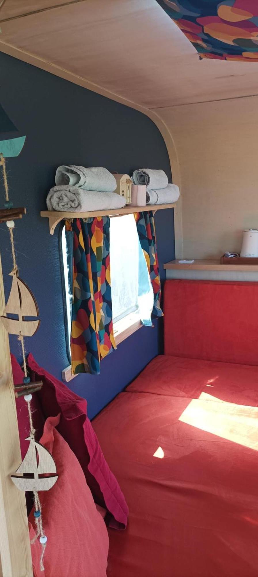 Les Ronds Duval Face Aux Iles Anglo-normandes Camping